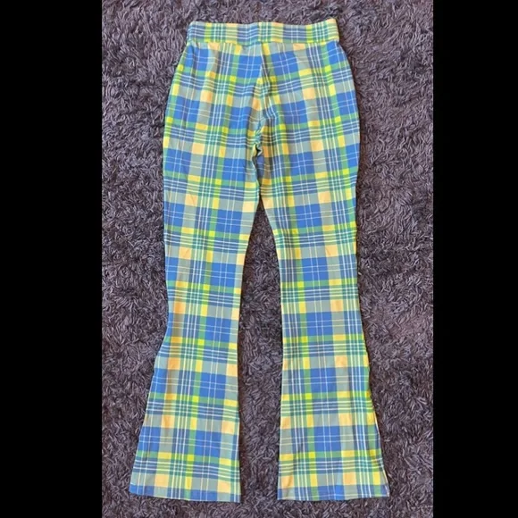 Green and blue Delia’s stretch pant - Picture 2 of 2